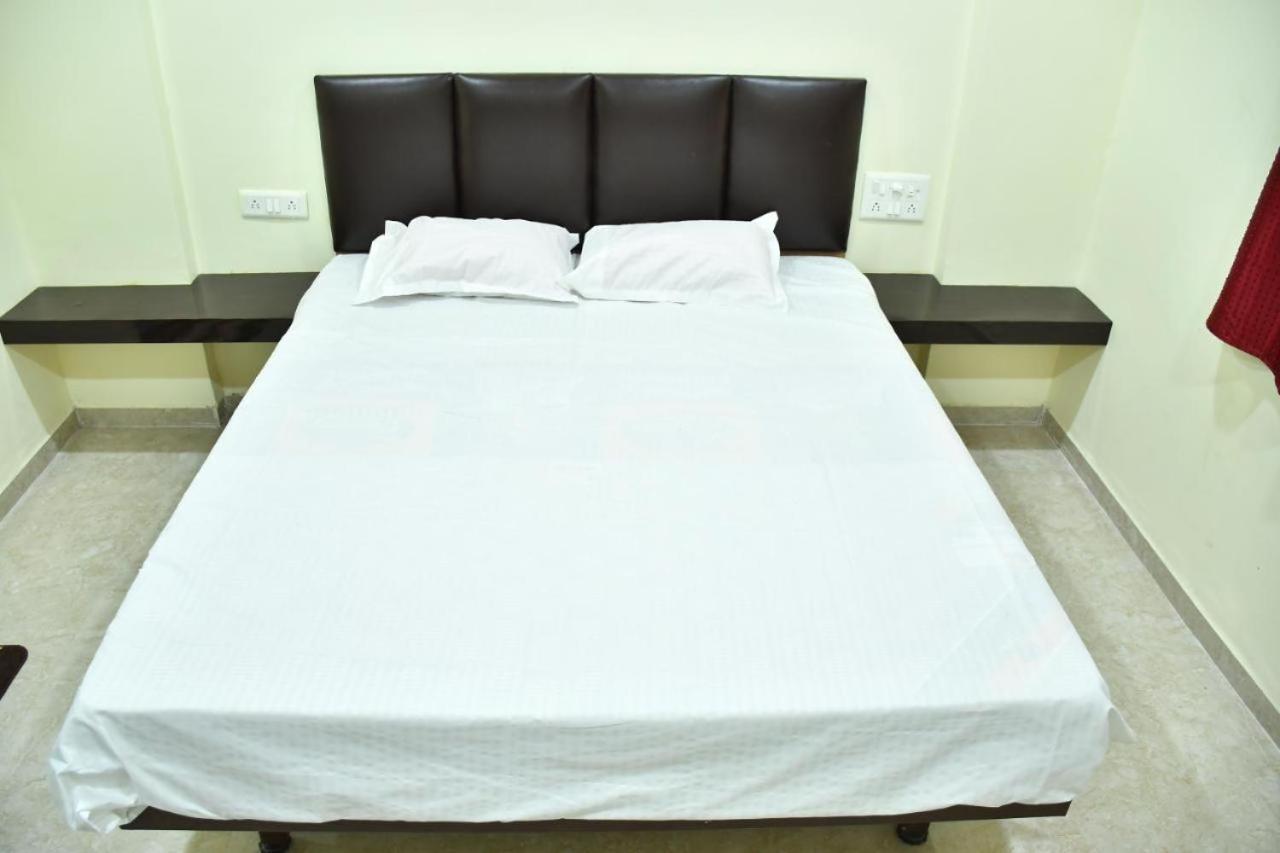 Hotel Kalika Residency - Akkalkot Akalkot Extérieur photo